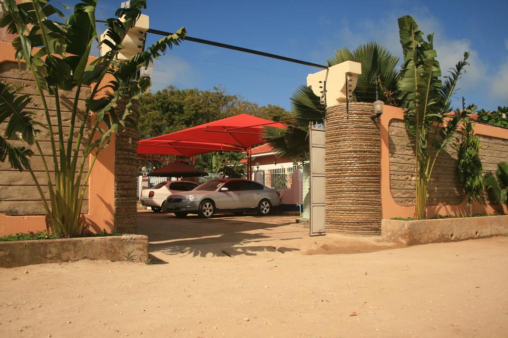 דיאני ביץ' The Bright Star Resort מראה חיצוני תמונה