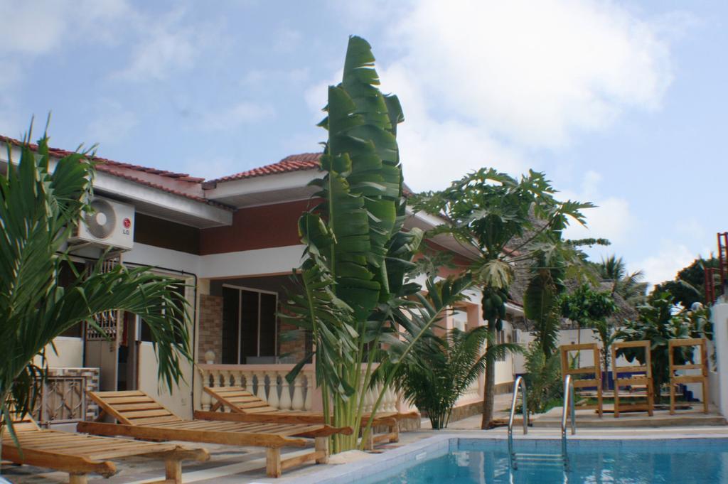 דיאני ביץ' The Bright Star Resort מראה חיצוני תמונה